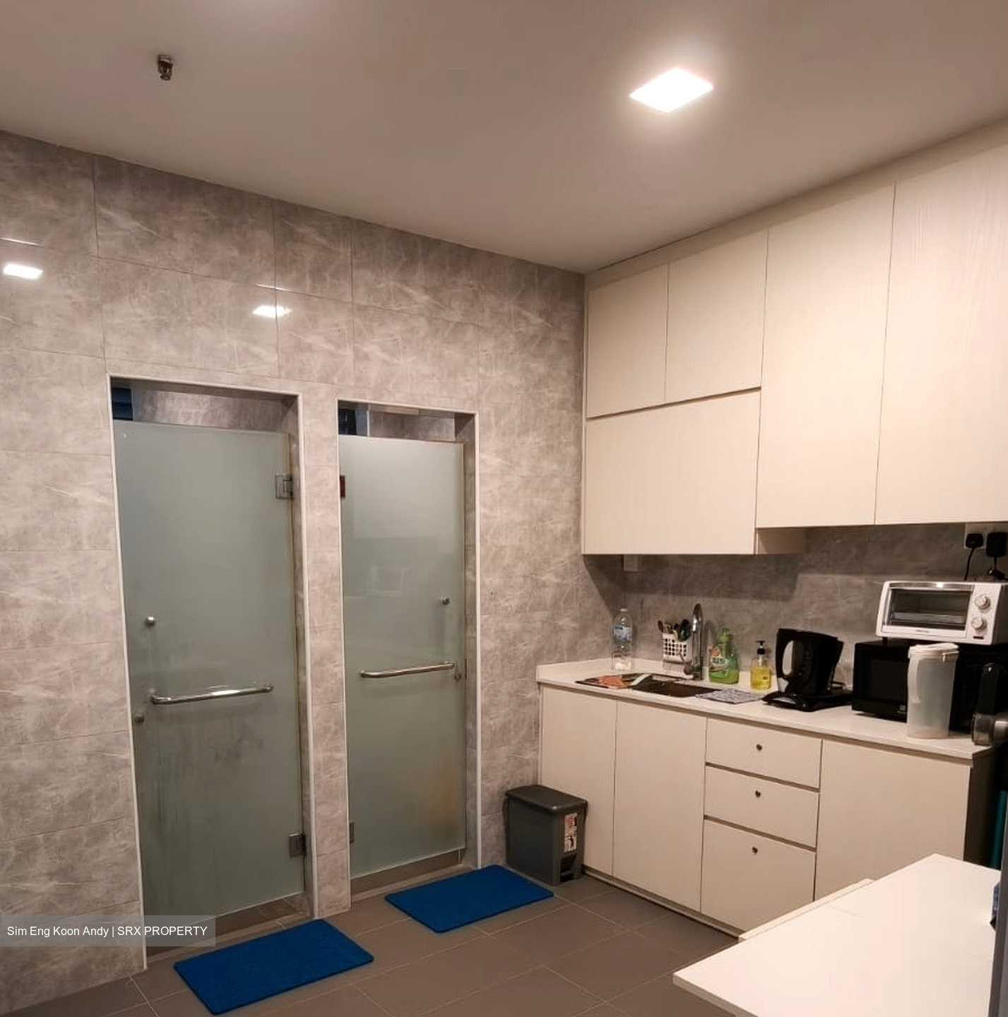 Parkway Centre (D15), Office #595886511